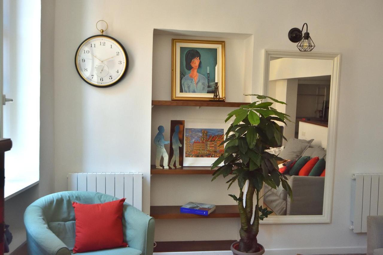 Apartment 33 On The Old Historic Senate Square 니스 외부 사진