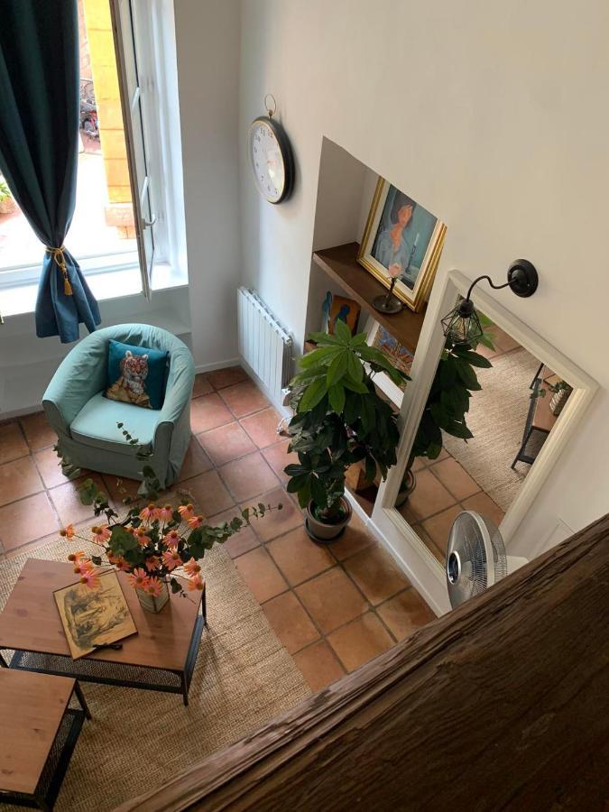 Apartment 33 On The Old Historic Senate Square 니스 외부 사진