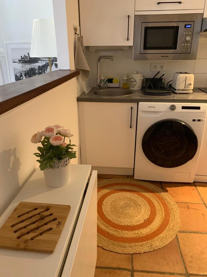 Apartment 33 On The Old Historic Senate Square 니스 외부 사진