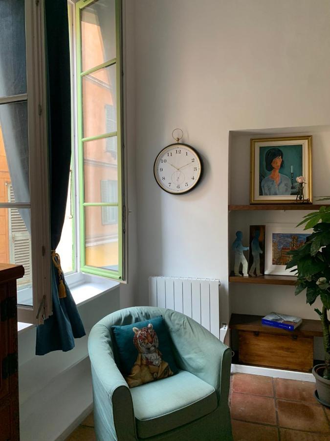 Apartment 33 On The Old Historic Senate Square 니스 외부 사진
