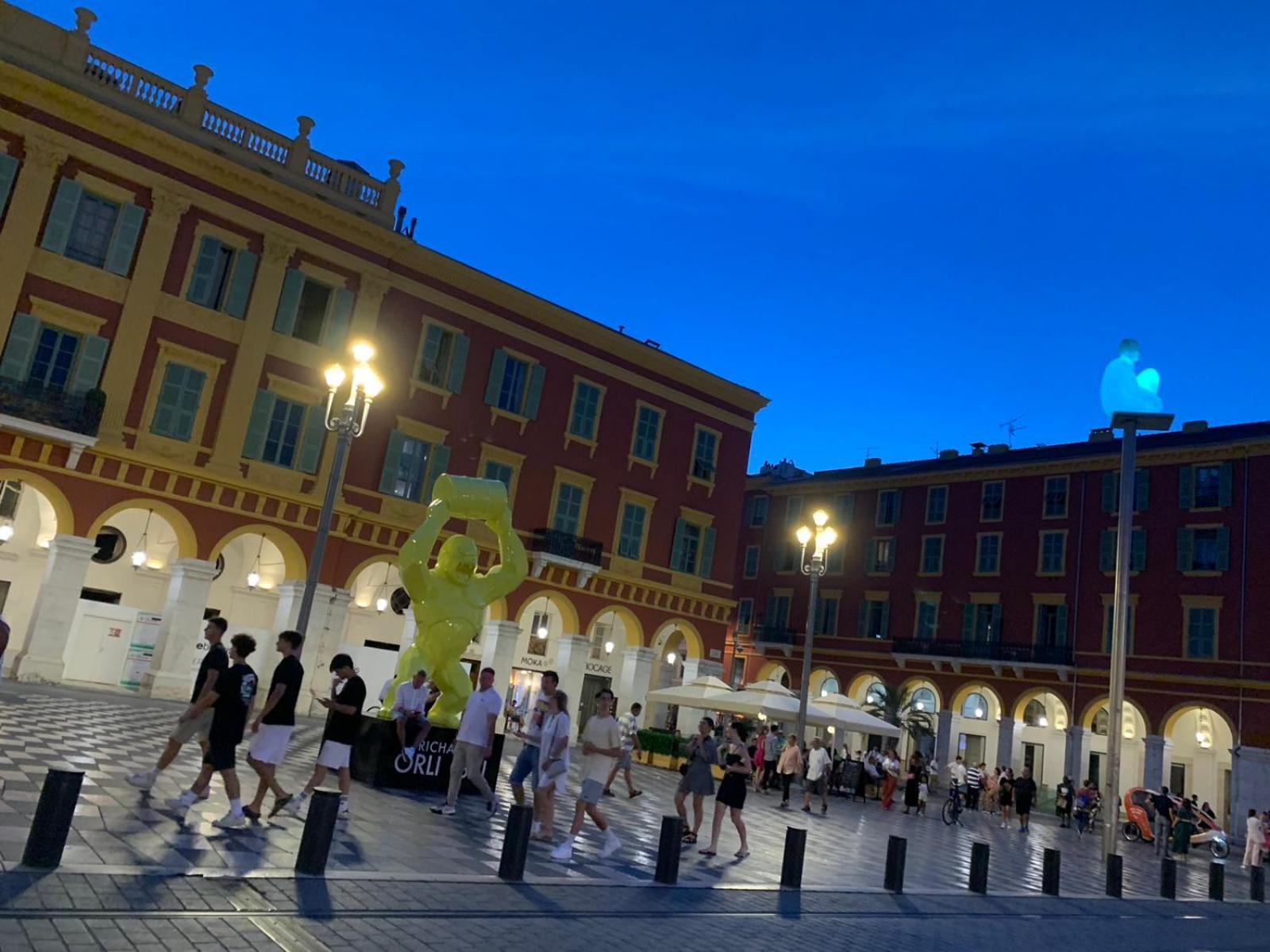 Apartment 33 On The Old Historic Senate Square 니스 외부 사진